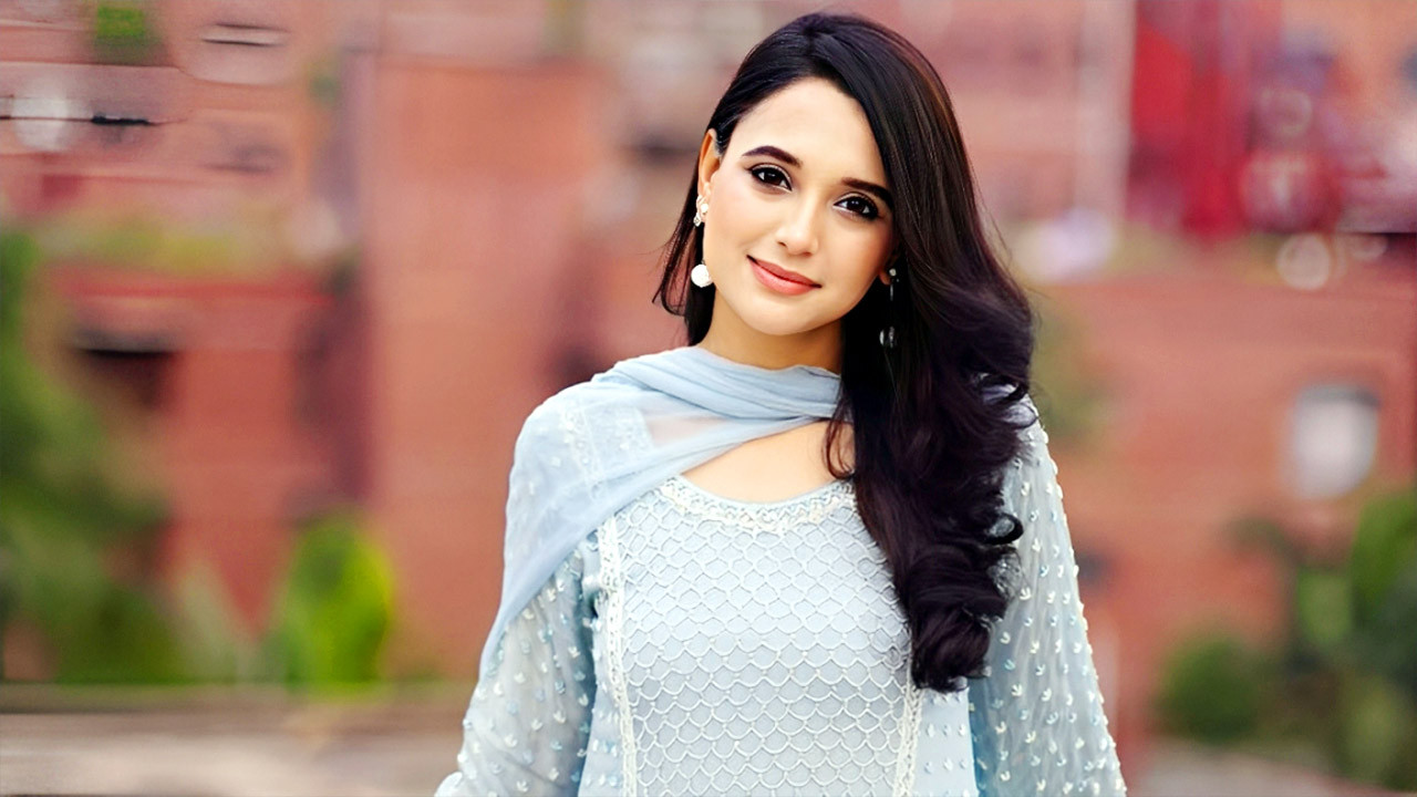 নাটকে অভিনয়ের বিষয়ে যা বললেন সাবিলা নূর