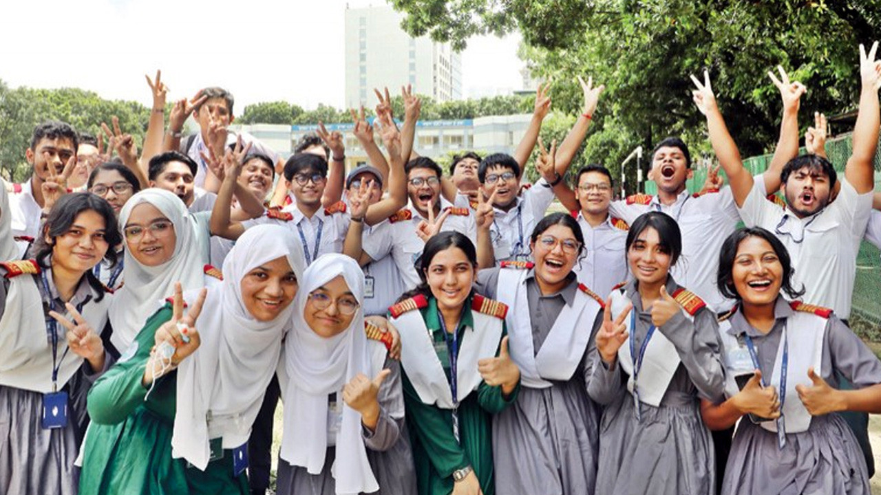এসএসসি ও সমমান পরীক্ষার ফল প্রকাশ, পাসের হার ৬৮.৪৫%