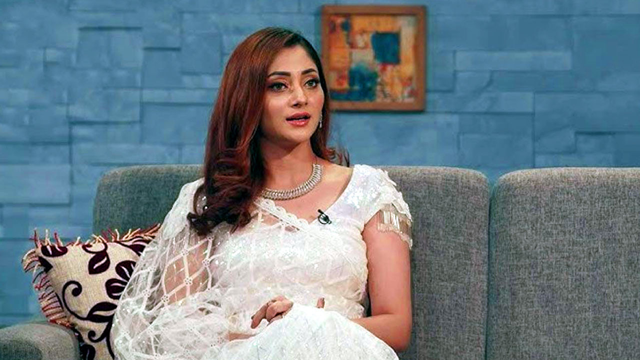 পূজার সামনে অনিশ্চিত ভবিষ্যৎ, শাকিব-বিতর্ক থেকে ফ্লপ সিনেমার মিছিল