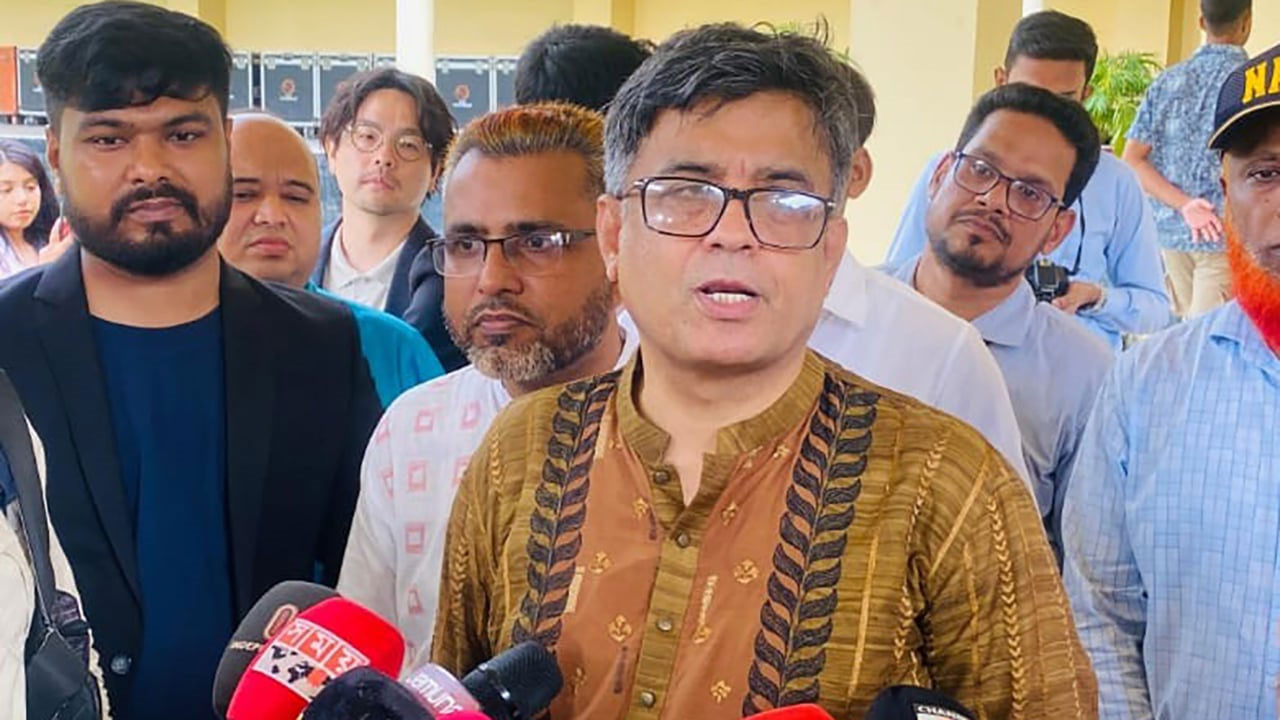 “নির্বাচন নিয়ে কোনো অনিশ্চয়তা নেই”—প্রেস সচিব শফিকুল আলম