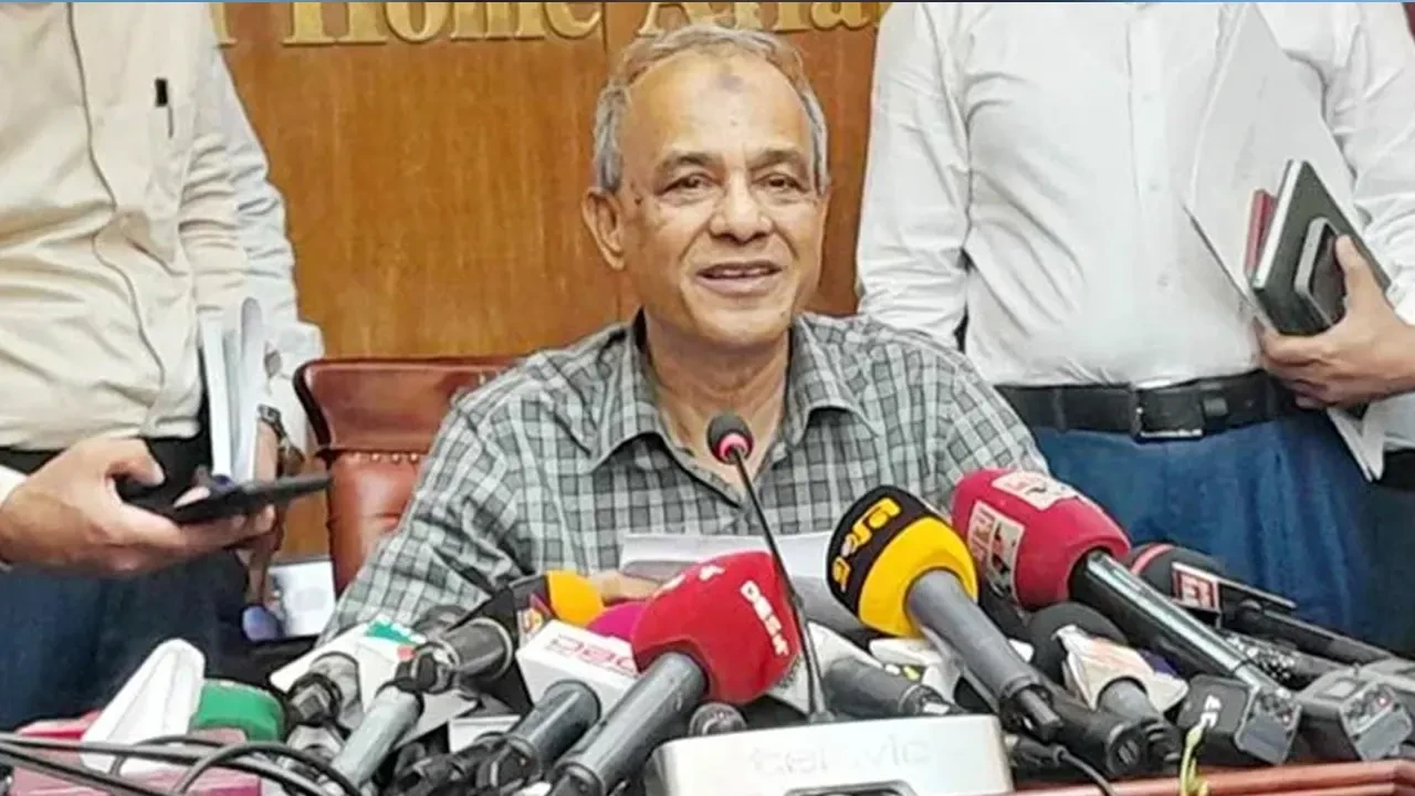 স্বরাষ্ট্র উপদেষ্টা অবসরপ্রাপ্ত লেফটেন্যান্ট জেনারেল মো. জাহাঙ্গীর আলম চৌধুরী। : ছবি সংগৃহীত