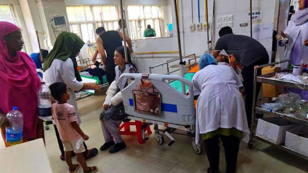 জাতীয় বার্ন অ্যান্ড প্লাস্টিক সার্জারি ইনস্টিটিউটে চলছে চিকিৎসা। ছবি: সংগৃহীত