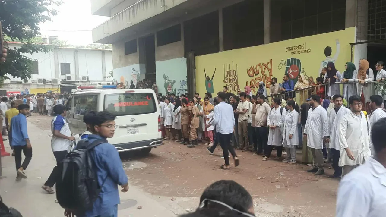 উত্তরায় বিমান বিধ্বস্তে নিহত বেড়ে ১৯ : ছবি সংগৃহীত