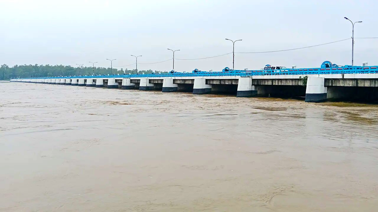 লালমনিরহাটে তিস্তার পানি বিপৎসীমার ওপরে, নিম্নাঞ্চল প্লাবিত । ছবি : সংগৃহীত