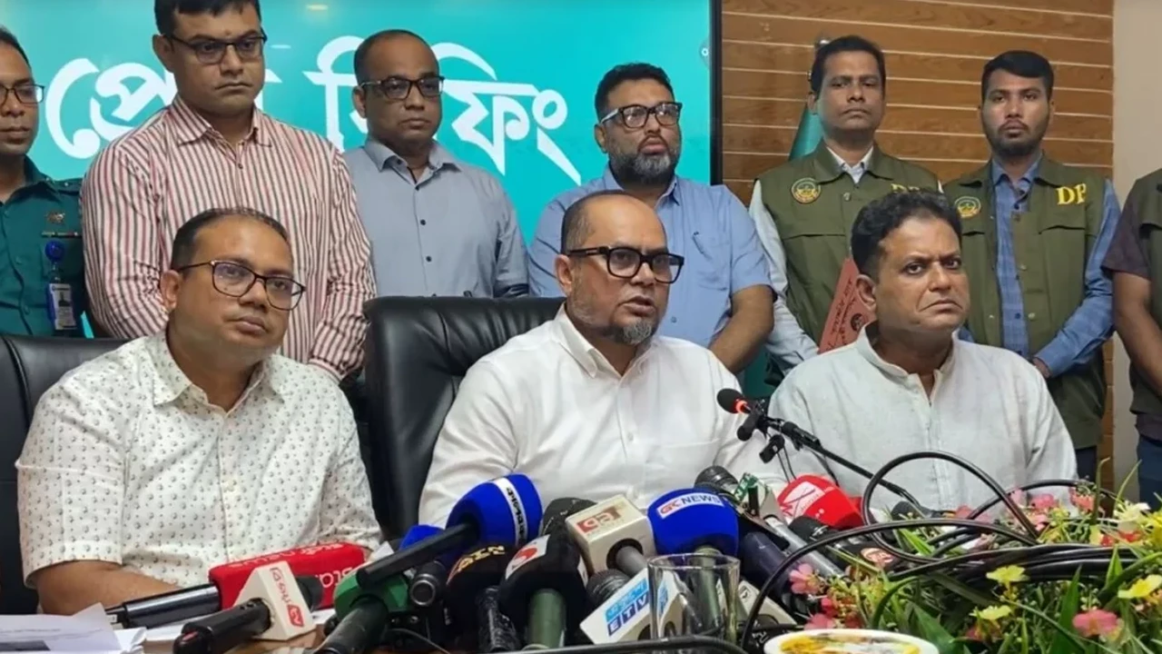 জিএমপি কমিশনারের সংবাদ সম্মেলন। ছবি : সংগৃহীত