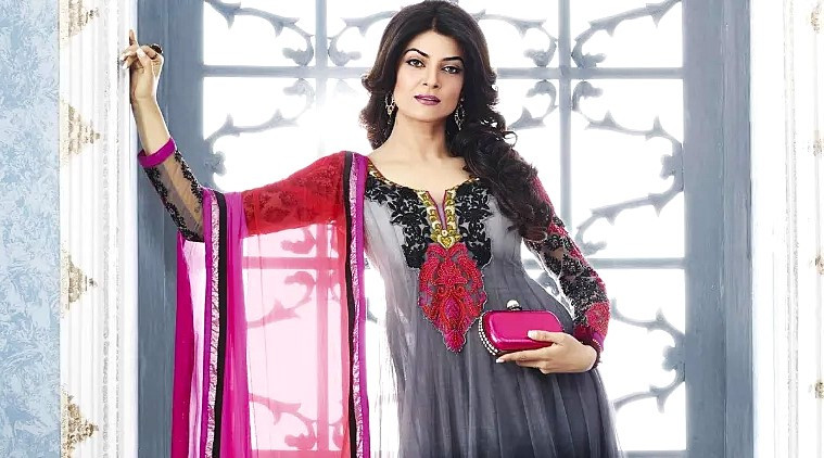 বলিউড তারকা মিস ইউনিভার্স সুস্মিতা সেন । ছবি : সংগৃহীত