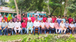 কালিহাতী ব্লাড ফাউন্ডেশনের উদ্যোগে শিক্ষার্থীদের মাঝে ৩০০টি বৃক্ষ বিতরণ করা হয়েছে। অনুষ্ঠানে প্রধান অতিথি ছিলেন উপজেলা নির্বাহী অফিসার খায়রুল ইসলাম। ছবি : আজকের প্রথা