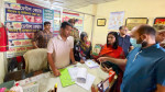 ভ্রাম্যমান আদালত পরিচালনাকালে উপজেলা সহকারী কমিশনার(ভূমি) ও এক্সিকিউটি ম্যাজিস্ট্রেট রিফাত আনজুম পিয়া। ছবি : আজকের প্রথা