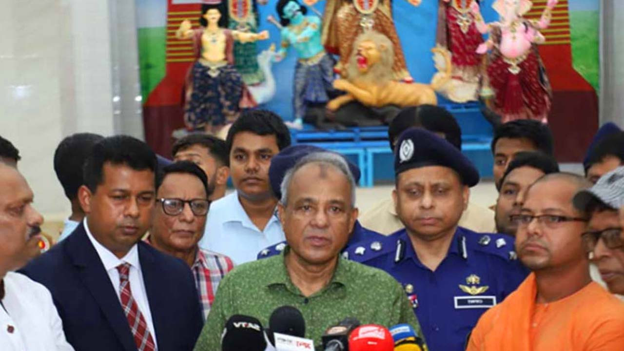 শারদীয় দুর্গাপূজায় নিরাপত্তা ঝুঁকি নেই - স্বরাষ্ট্র উপদেষ্টা