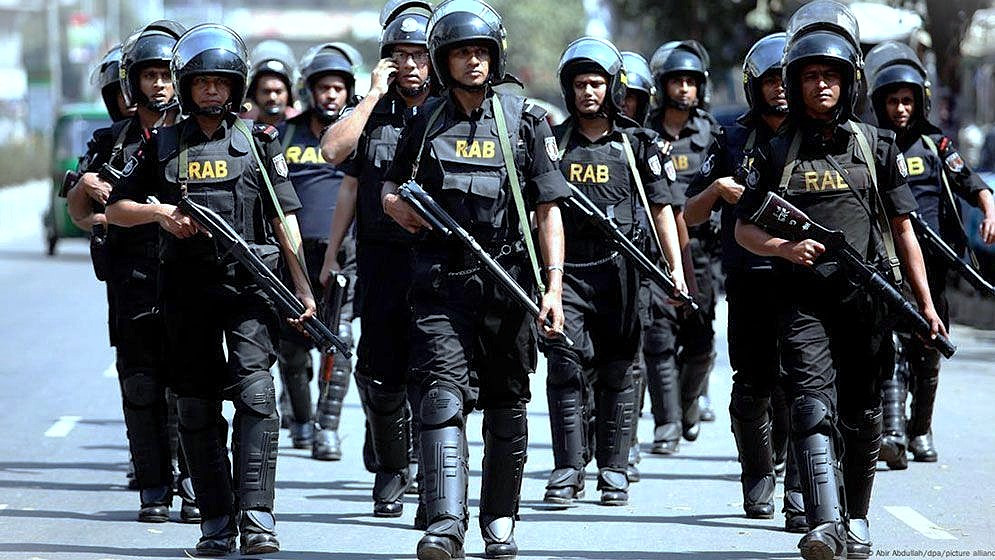 শারদীয় দুর্গাপূজায় নিরাপত্তা নিশ্চিতে সারাদেশে র‌্যাবের বাড়তি টহলদল মোতায়েন। ছবি:সংগৃহীত