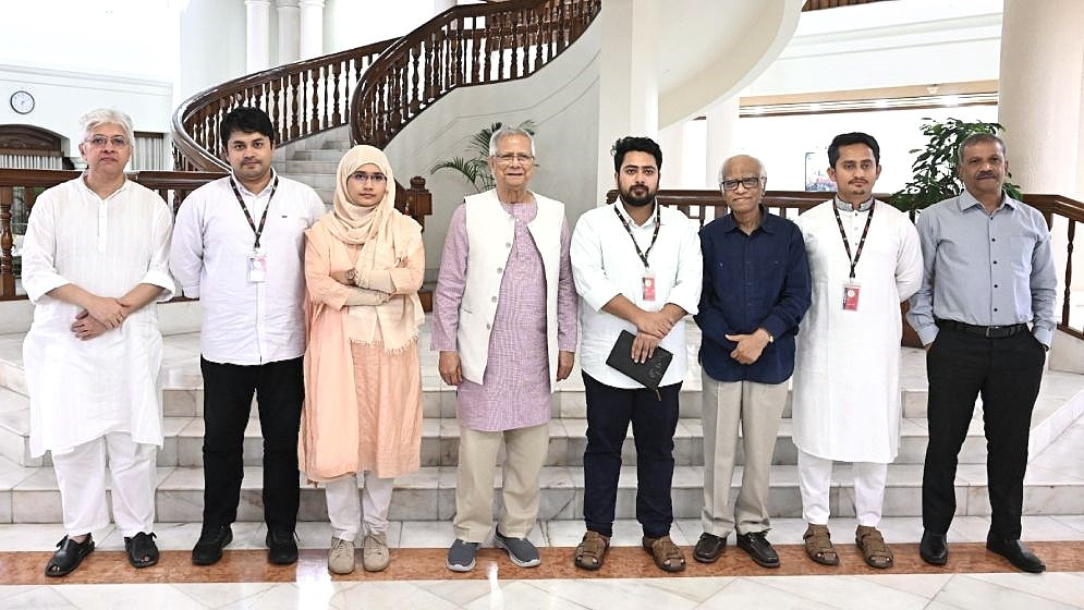 যমুনা রাষ্ট্রীয় অতিথি ভবনে প্রধান উপদেষ্টার সঙ্গে এনসিপি প্রতিনিধিদলের বৈঠক। ছবি: সংগৃহীত