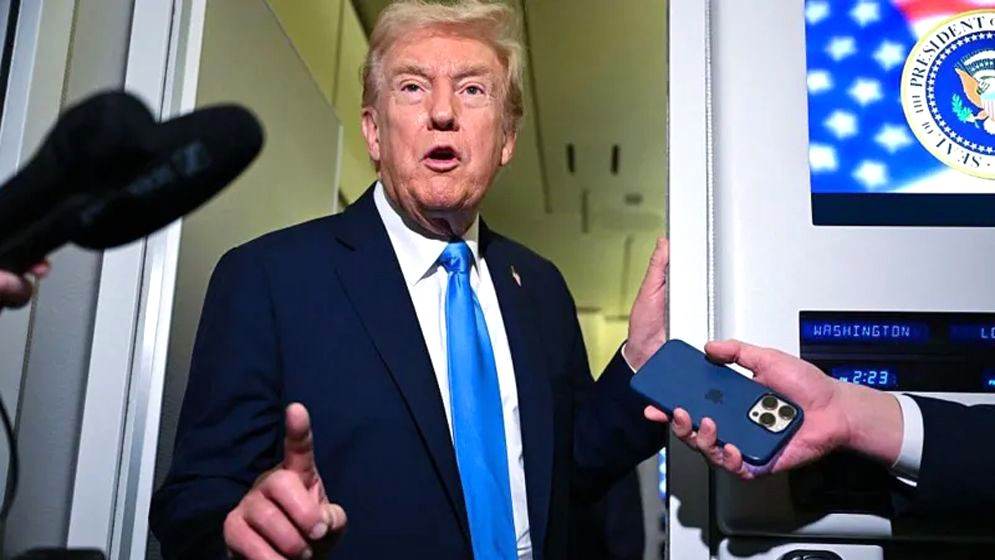 কানাডার ওপর ক্ষুব্ধ হয়ে অতিরিক্ত ১০% শুল্ক আরোপ করলেন ট্রাম্প