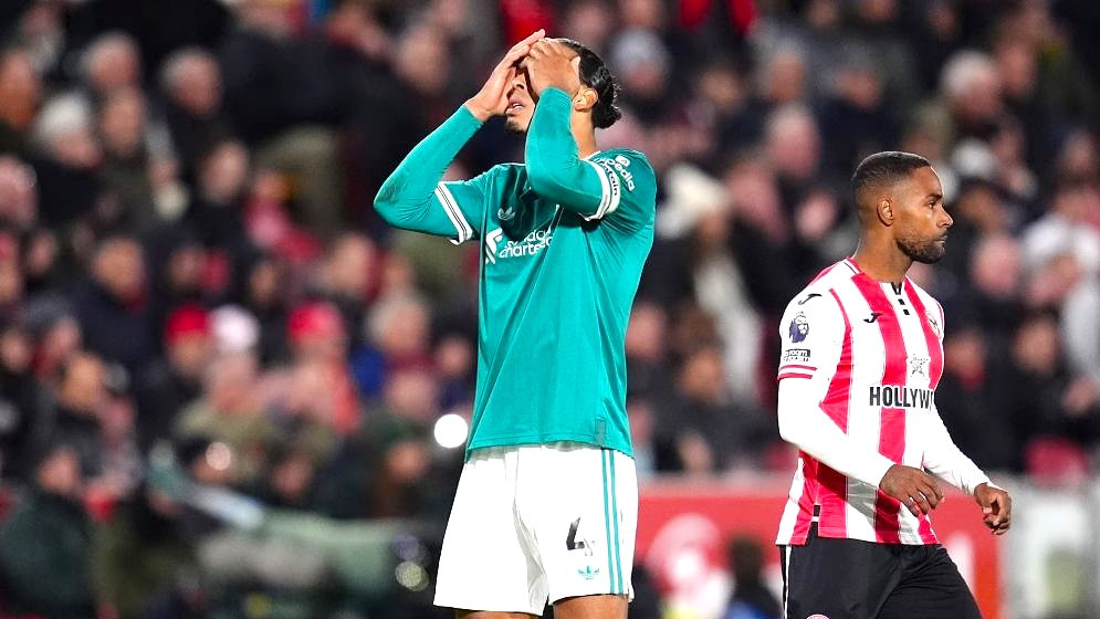 ব্রেন্টফোর্ডের মাঠে হারের পর হতাশ লিভারপুল খেলোয়াড়রা। ছবি: সংগৃহীত