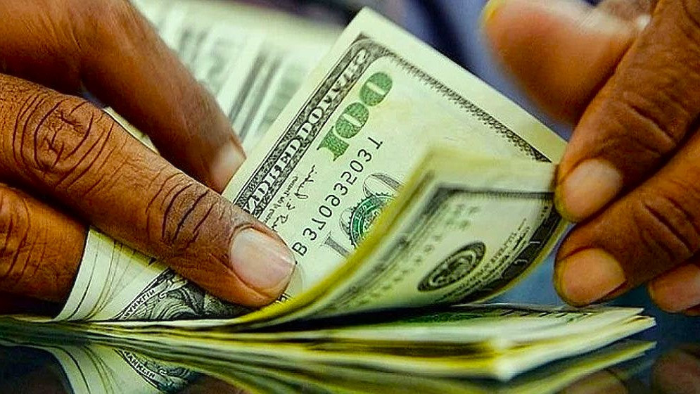 ডিসেম্বরের প্রথম আট দিনে রেমিট্যান্স প্রবাহ বেড়ে এক বিলিয়ন ডলার অতিক্রম করেছে—বাংলাদেশ ব্যাংক। ছবি: সংগৃহীত