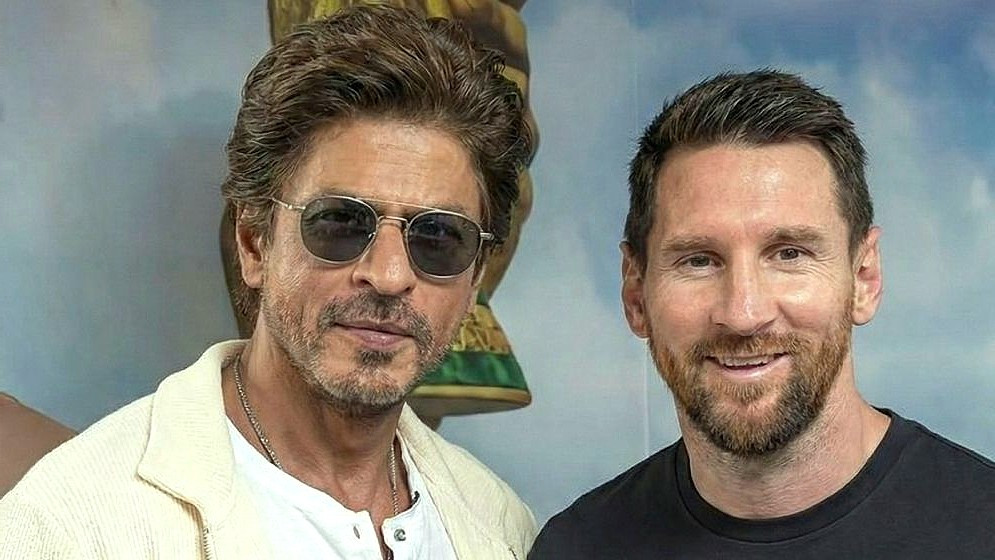 কলকাতায় এক বন্ধ দরজার অনুষ্ঠানে লিওনেল মেসি ও শাহরুখ খানের ঐতিহাসিক সাক্ষাৎ। ছবি: সংগৃহীত