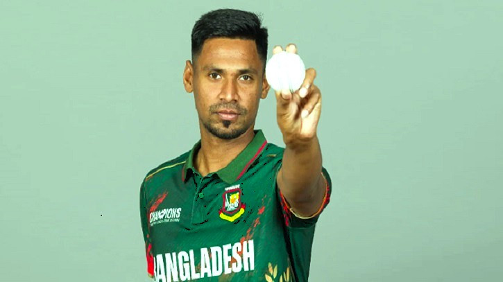 আইপিএল নিলামে রেকর্ড দামে দল পাওয়ার পর মোস্তাফিজুর রহমান। ছবি: সংগৃহীত