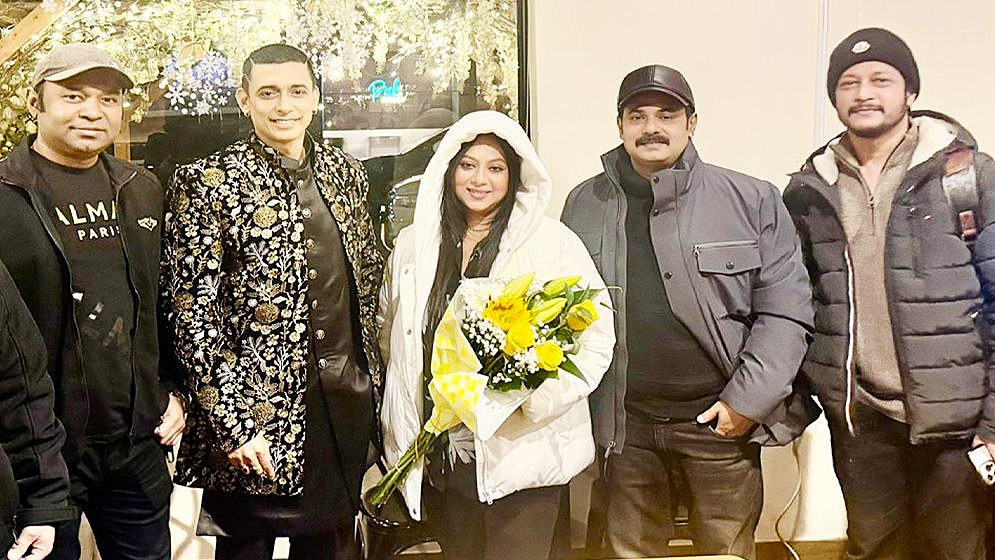 যুক্তরাষ্ট্রে চার নায়কের সঙ্গে শাবনূরের আনন্দমুখর সময়