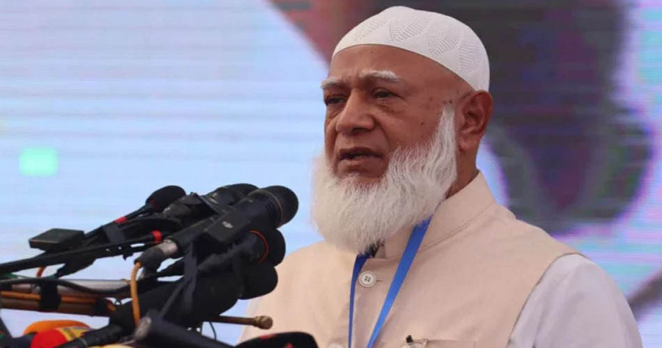 নির্বাচনি জনসভায় বক্তব্য দিচ্ছেন জামায়াতে ইসলামীর আমির ডা. শফিকুর রহমান।