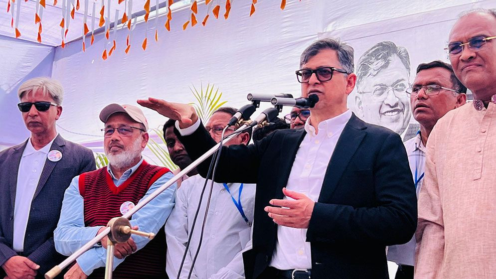 একজন মুক্তিযোদ্ধাকে ভাড়া করে স্বাধীনতার পক্ষে দেখাতে চাচ্ছে জামায়াত: সালাহউদ্দিন