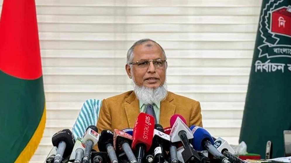 আদালতের নির্দেশ এলে ভোট পুনর্গণনা, জানালেন ইসি আনোয়ারুল ইসলাম