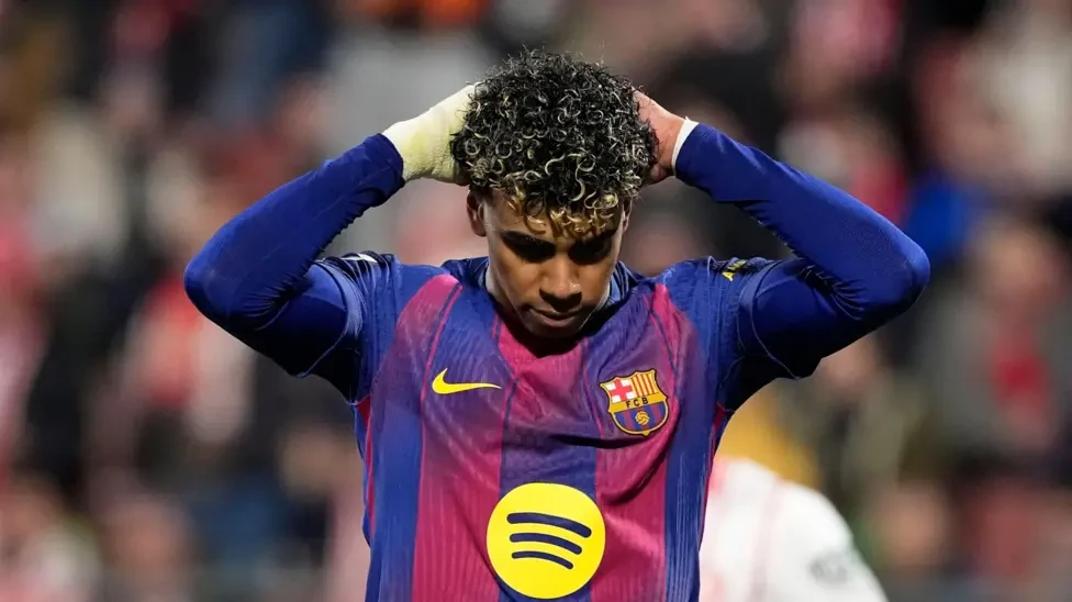 জিরোনার বিপক্ষে ম্যাচে পেনাল্টি মিস করেন বার্সেলোনার তরুণ ফরোয়ার্ড লামিন ইয়ামাল। ছবি: সংগৃহীত