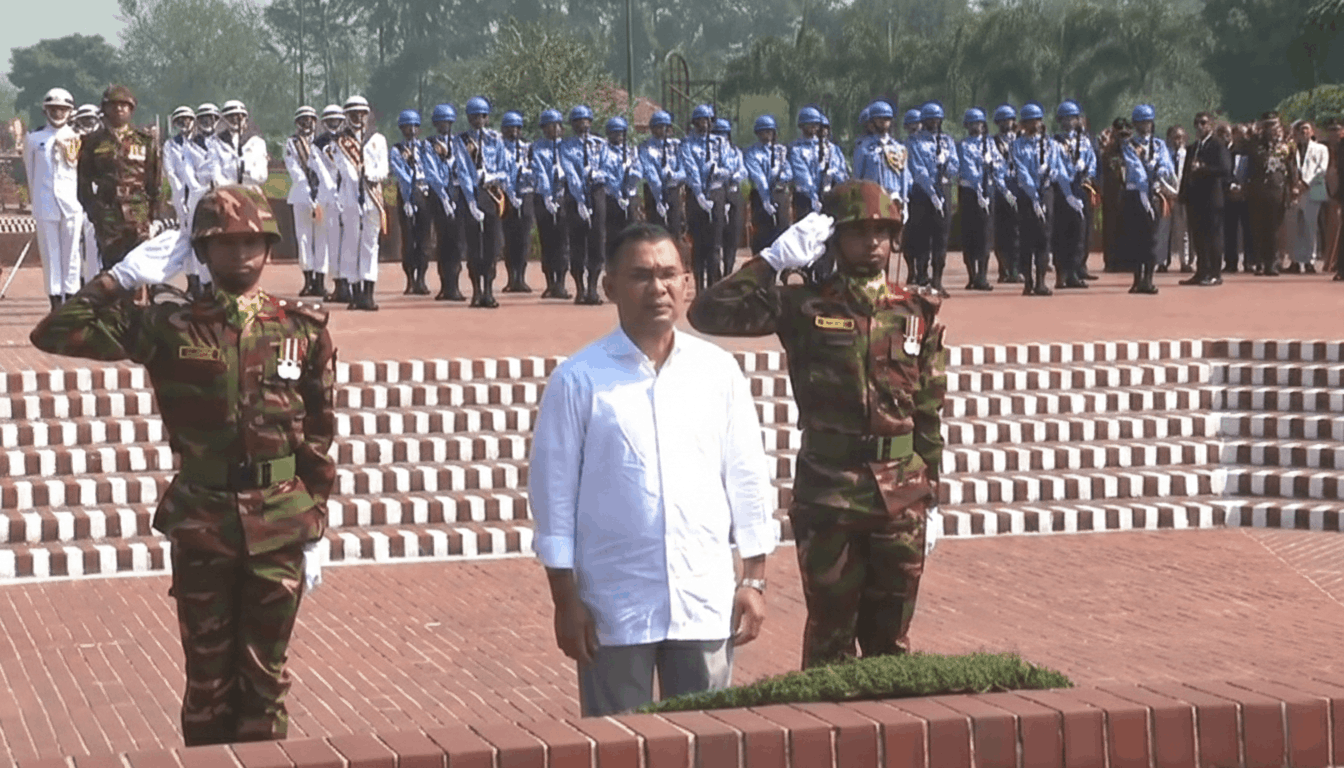 স্মৃতিসৌধে প্রধানমন্ত্রীর শ্রদ্ধা নিবেদন