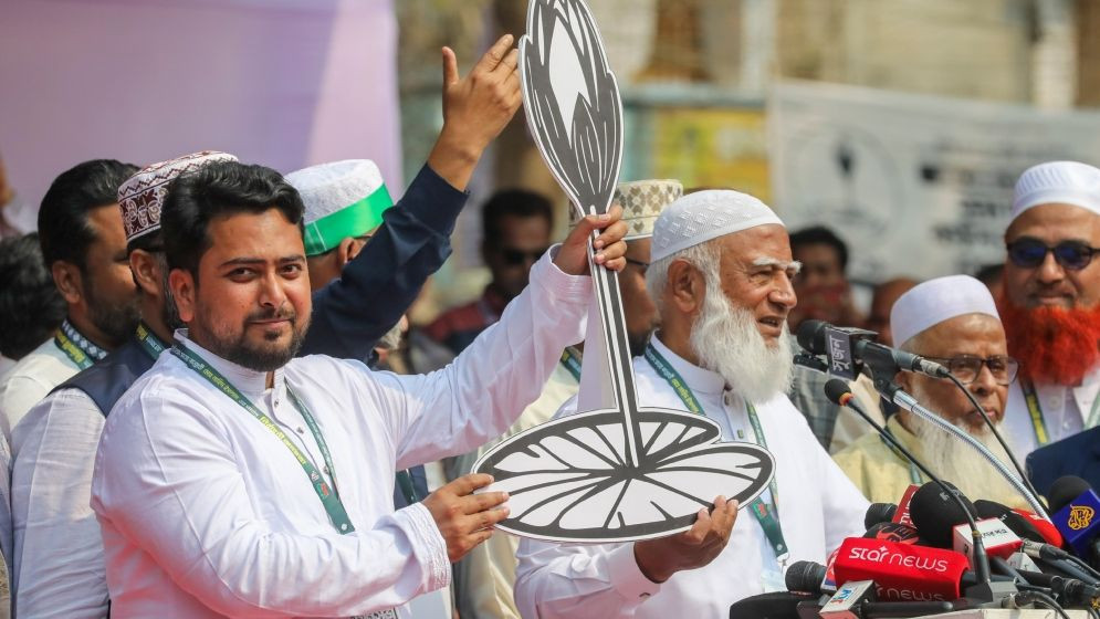 জামায়াতের সঙ্গে নতুন জোট? ২৬ ফেব্রুয়ারিতে সিদ্ধান্ত জানাবে এনসিপি