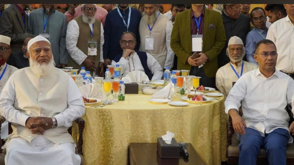 আইনকানুনের চেয়ে সমাজের ভব্যতা ও সভ্যতা বেশি কার্যকরী: ফাহাম আব্দুস সালাম